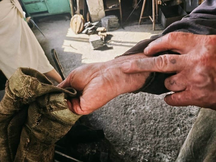 “Хомути — це як бинти на трубу”: історія коваля Житомирводоканалу