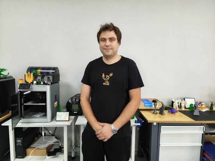 У Житомирі ветерани та їхні родини навчаються 3D-друку та моделюванню У Житомирі ветерани та їхні родини навчаються 3D-друку та моделюванню