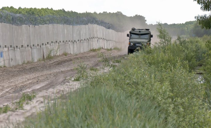 "Зуби дракона", мінні поля і протитанкові рови: як на Волині укріплений держкордон із Білоруссю "Зуби дракона", мінні поля і протитанкові рови: як на Волині укріплений держкордон із Білоруссю