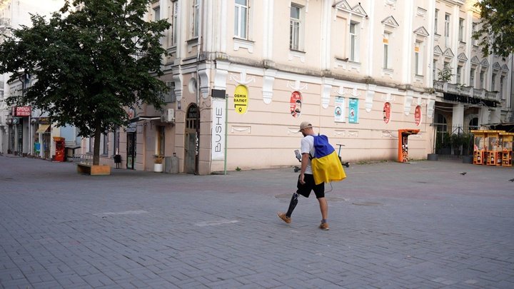 Пішки до Хмельницького: ветеран з Вінниці зібрав понад 200 тисяч гривень для військових