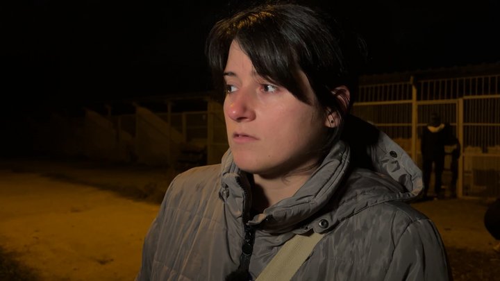 Прибирають на місці влучання та прилаштовують тварин: як ліквідовують наслідки атаки на ВСЦ «Крок до тварин» Прибирають на місці влучання та прилаштовують тварин: як ліквідовують наслідки атаки на ВСЦ «Крок до тварин»