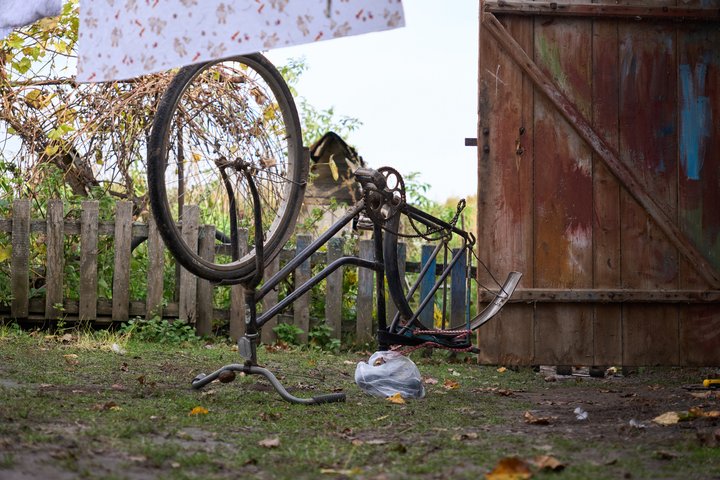 «Там летіло — і через нас, і на нас»: як родина з прикордоння придбала будинок у Томашівці на Сумщині