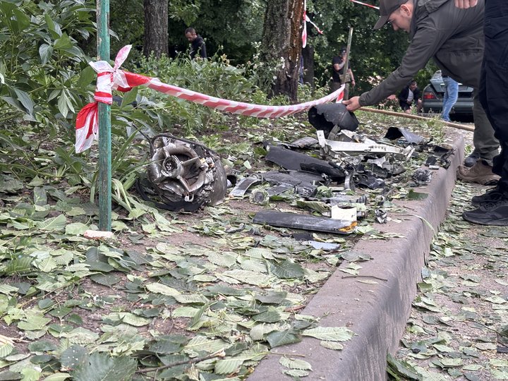У Сумах зафіксовано влучання невстановлених боєприпасів: поранені люди