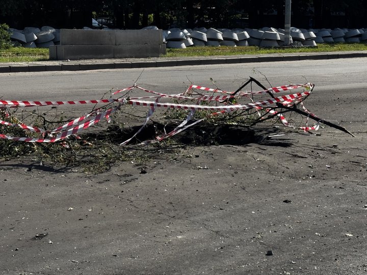 «Тікати все одно нікуди»: мешканці району хіммістечка в Сумах розповіли про нічний удар КАБами «Тікати все одно нікуди»: мешканці району хіммістечка в Сумах розповіли про нічний удар КАБами
