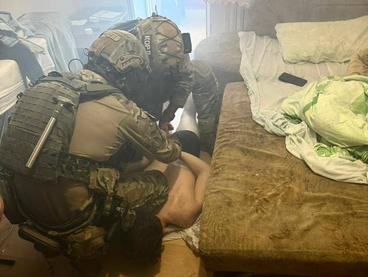 Батько обвинуваченого у вбивстві Фаріон, який воює на фронті, озвучив свою версію Батько обвинуваченого у вбивстві Фаріон, який воює на фронті, озвучив свою версію
