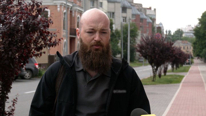 Розстріляв, бо називали "ФСБшником": на Чернігівщині засуджений до довічного пояснив, чому вбив військових Розстріляв, бо називали "ФСБшником": на Чернігівщині засуджений до довічного пояснив, чому вбив військових