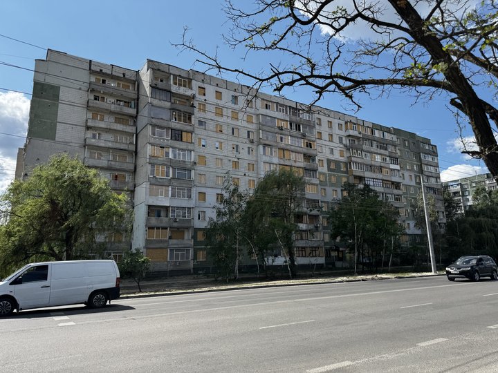 «Ти такий безпорадний, що нічого не можеш зробити»: як живе 12-й мікрорайон Сум під постійними атаками РФ