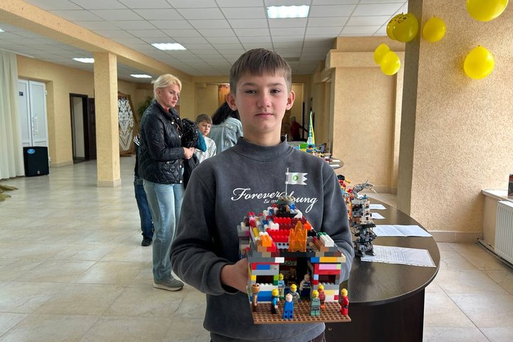 У громаді поблизу Житомира діти представили власні LEGO-моделі фортець і замків: ідеї використають для розвитку туризму У громаді поблизу Житомира діти представили власні LEGO-моделі фортець і замків: ідеї використають для розвитку туризму
