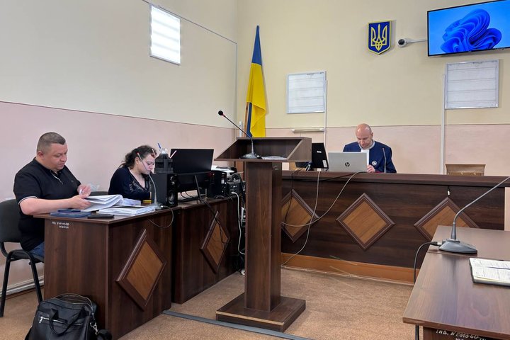 Погоня у середмісті та наїзд на поліцейського: у Бердичеві перенесли перше судове засідання у справі 37-річного водія