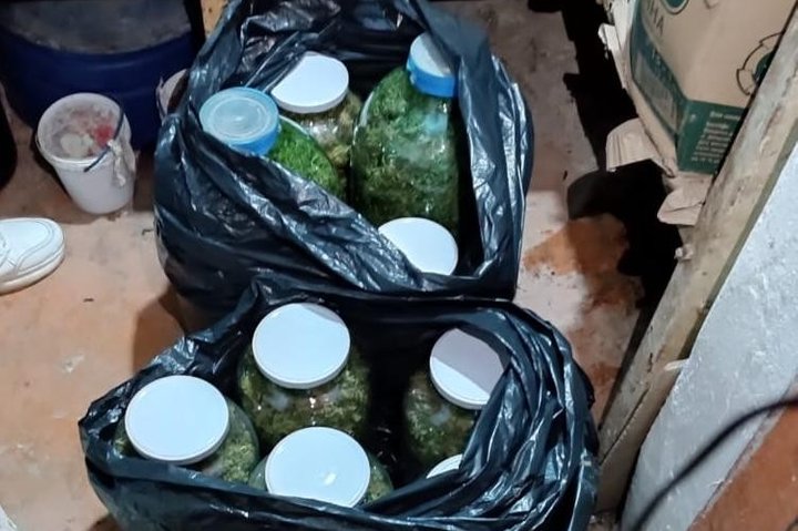 "Товар" на мільйон — на Львівщині затримали наркоторговця, який продавав канабіс