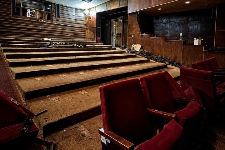 У Закарпатському драмтеатрі розпочали капітальне оновлення глядацької зали