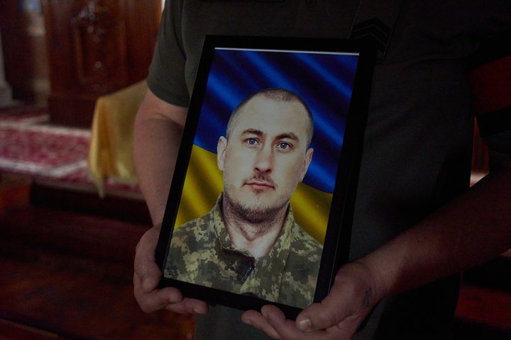 У Сумах поховали Сергія Савчука, який вважався зниклим безвісти