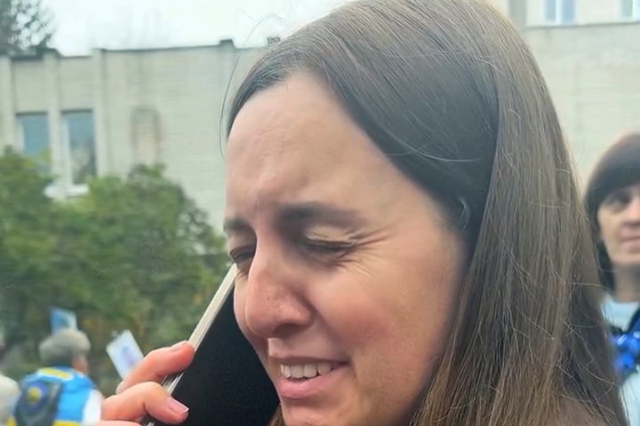 «Просто хотілося обняти й не відпускати»: волинянка дочекалася чоловіка з полону «Просто хотілося обняти й не відпускати»: волинянка дочекалася чоловіка з полону