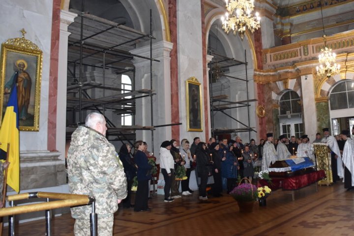 У Луцьку попрощалися з 48-річним військовослужбовцем Володимиром Тарановичем У Луцьку попрощалися з 48-річним військовослужбовцем Володимиром Тарановичем