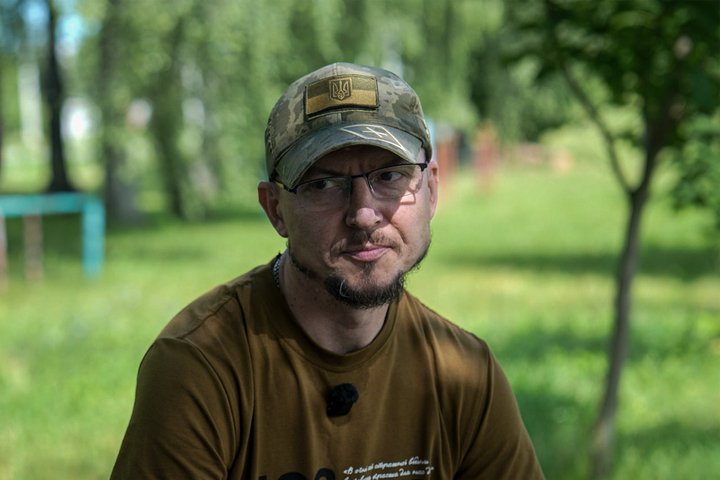 «Хочеться ще пожити й відбудувати країну»: Герой України розповів про понад 40 діб в оточенні на Сумщині