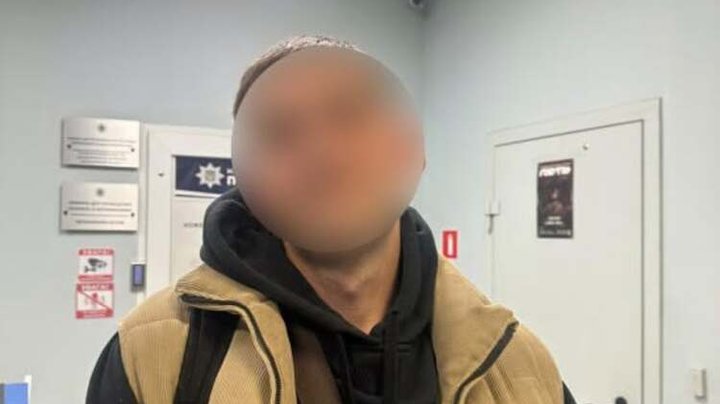 У Львові поліція затримала кишенькового злодія, який поцупив гаманець із понад 5 тисячами гривень у покупниці магазину