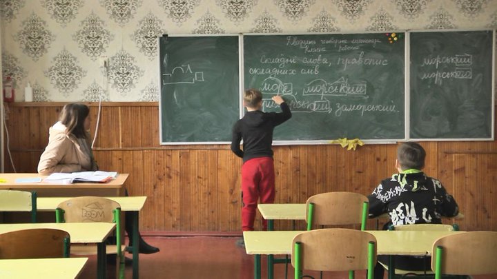 Штатний режим роботи: як працювали школи та дитсадки в Луцьку
