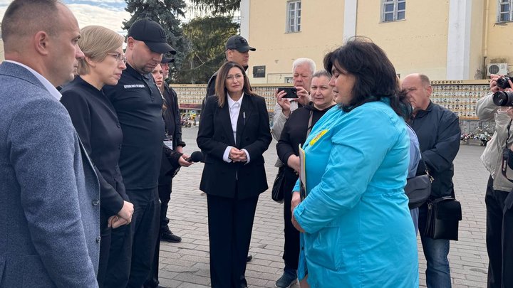 У Луцьку керівник ОПУ зустрівся з родинами загиблих, безвісти зниклих та полонених У Луцьку керівник ОПУ зустрівся з родинами загиблих, безвісти зниклих та полонених