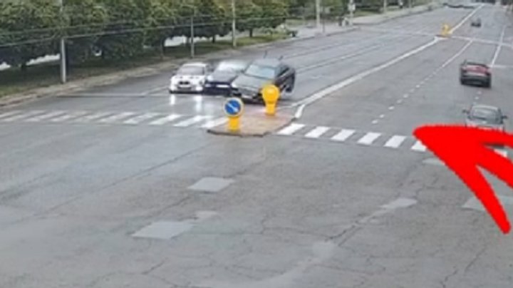 Водій Tesla без прав влаштував ДТП у Львові та втік разом із пасажирами