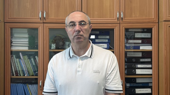 Едуард Лапковський, проректор з науково-педагогічної роботи, Карпатський національний університет імені Василя Стефаника Едуард Лапковський, проректор з науково-педагогічної роботи, Карпатський національний університет імені Василя Стефаника
