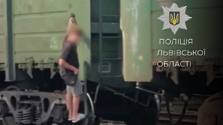 Батьки 12-річного львів’янина, який катався на товарному потязі, отримали адміністративний протокол