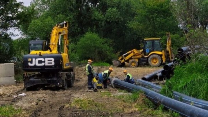 Будівництво каналізаційного колектора у напрямку Винників: прокладено 10 км із 13,6 км трубопроводу та освоєно понад 31 мільйон гривень