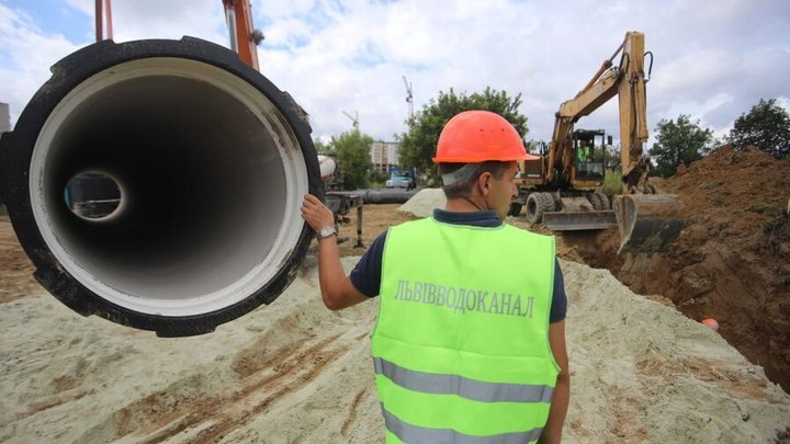 Ремонт магістрального водогону під Львовом: десятки тисяч мешканців залишаться без води на добу