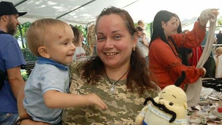 "Бачила зачистку з власного вікна" — історія військового медика, яка виїхала з Ірпеня у Вінницю