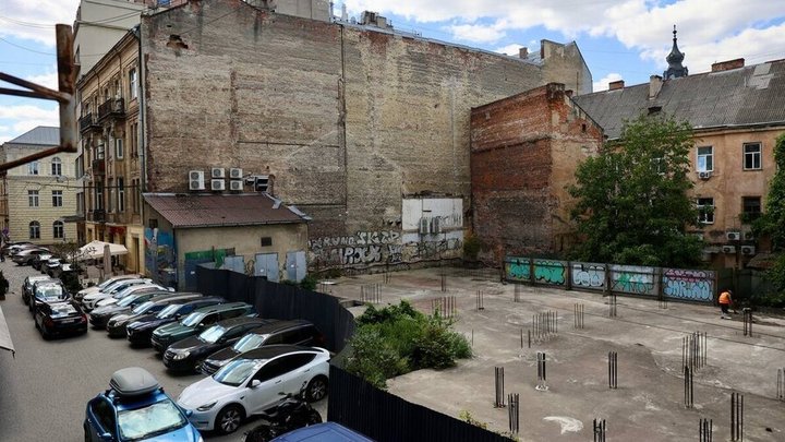 Львів облаштує багатофункціональну площу на вулиці Нижанківського: укриття, паркінг і громадський простір за участі приватного інвестора