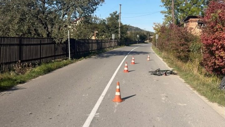 У селі Волощина на Львівщині поліцейське авто збило 11-річного велосипедиста