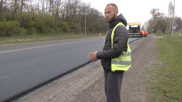 Ремонт доріг на Волині: де тривають роботи та скільки грошей на це виділили Ремонт доріг на Волині: де тривають роботи та скільки грошей на це виділили