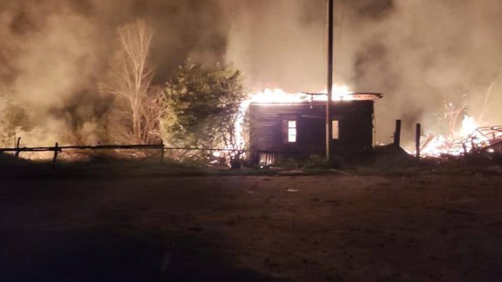 Поранені дві жінки, три будинки знищені полум'ям: росіяни скинули бомбу на Семенівську громаду, що на Чернігівщині