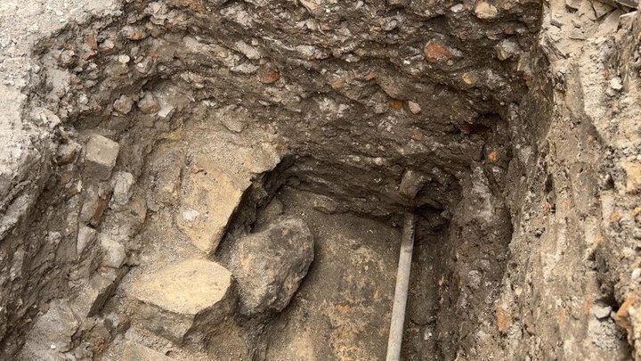 У Луцьку тривають дослідження нововиявленого фундаменту вежі Свинюських