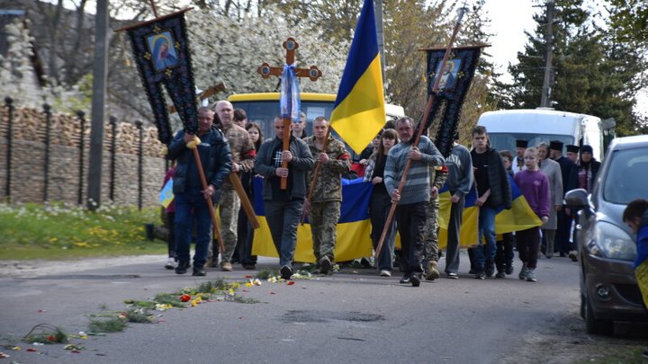 У Луцькій громаді попрощалися з захисником Петром Гайдаєм У Луцькій громаді попрощалися з захисником Петром Гайдаєм