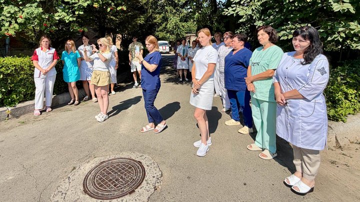 Волинський обласний центр служби крові отримав від волонтерів авто для виїзних донацій Волинський обласний центр служби крові отримав від волонтерів авто для виїзних донацій