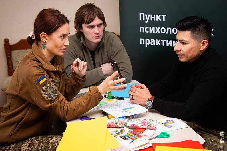 "Сучасна українська жінка – це не про слабкість чи ніжність" — нацгвардійка волинського підрозділу