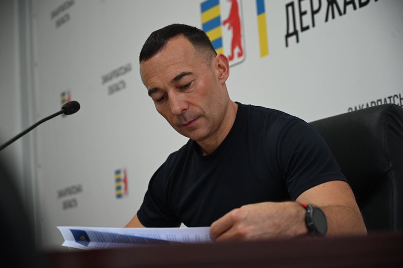 Як часто і до яких країн їздять у відрядження за кордон депутати Закарпатської обласної ради