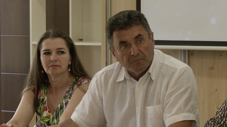 Будівництво ГЕС у Вигоді на Франківщині: жителі прийшли на сесію селищної ради, аби висловити незгоду