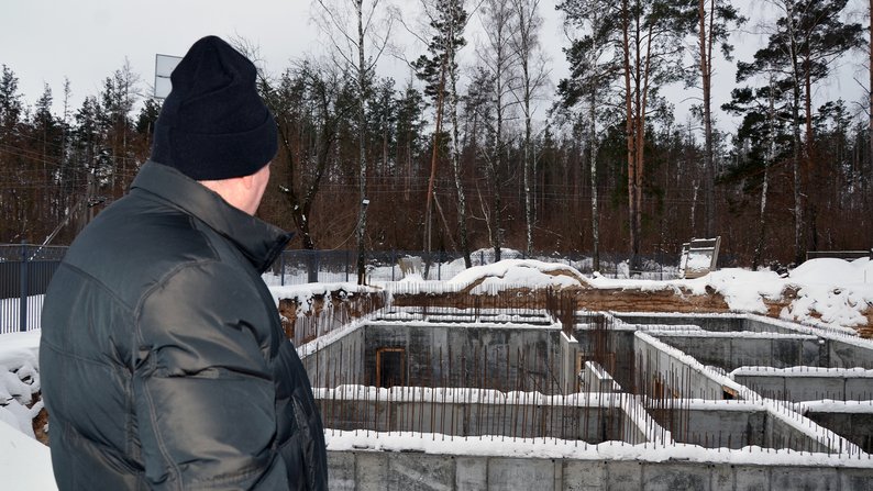 Невидимі жертви війни: чому після деокупації хворіють та помирають колишні російські бранці підвалу в Ягідному