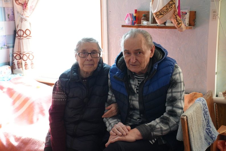 Бахмут залишився лише в пам'яті: історія родини переселенців, яка три роки живе у школі на Черкащині