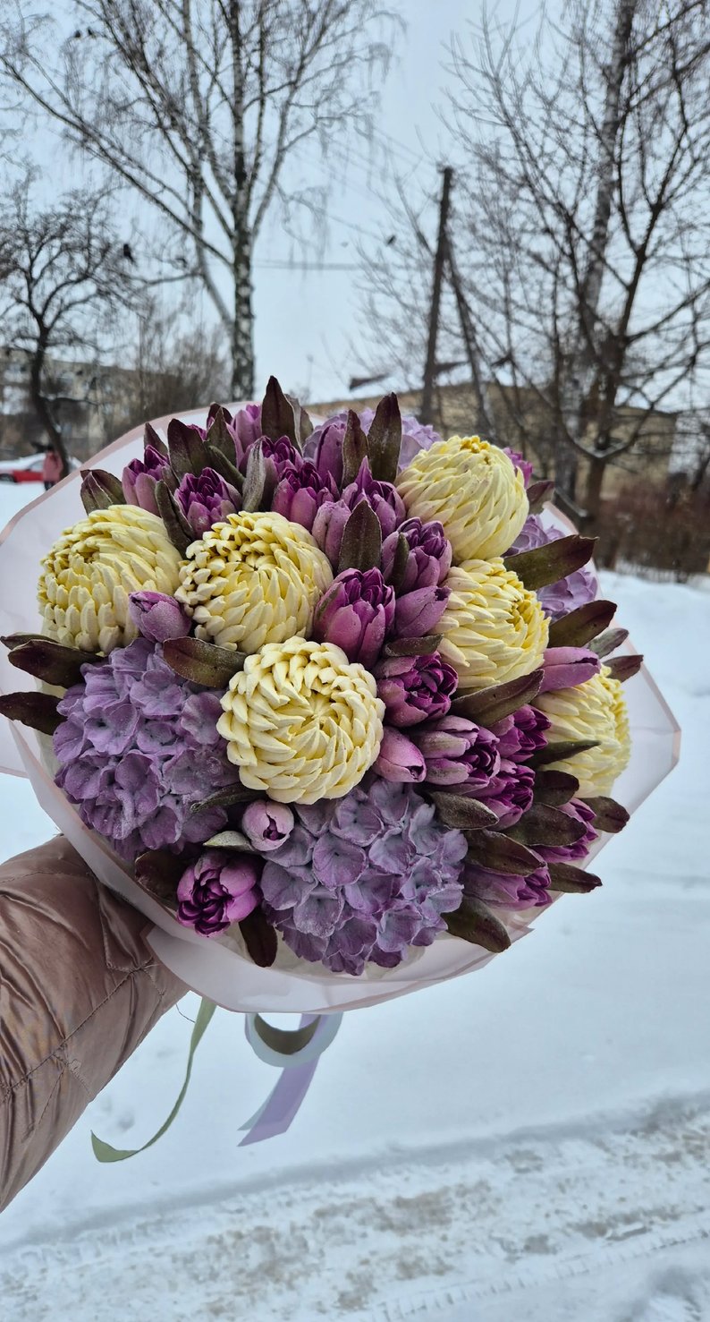 Зефір не дозволяв впадати у відчай: лучанка виховує "сонячного" сина і займається їстівною флористикою