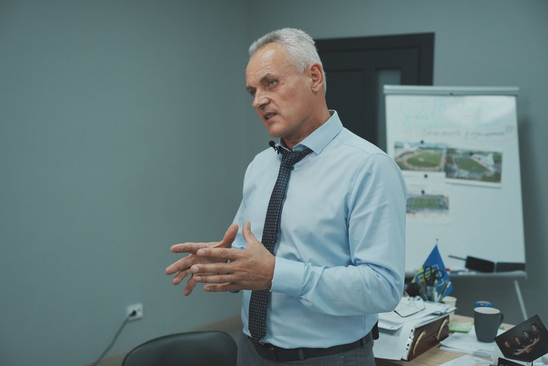 Голова Близнюків Геннадій Король