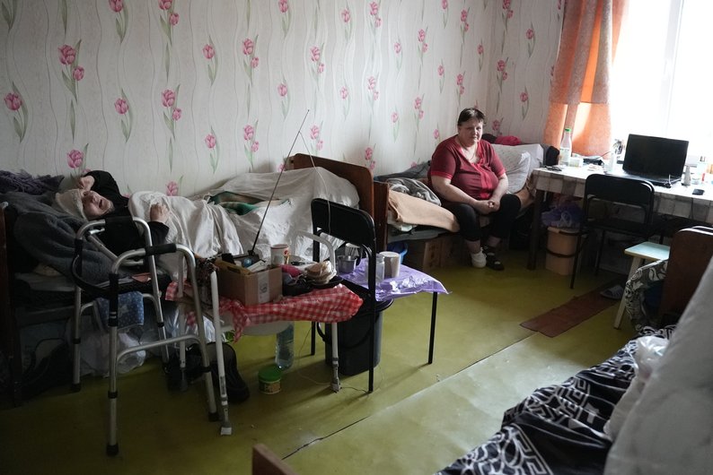 "Дрони над головою, як мухи літали": як змінилась доля переселенців із прифронтових сіл, які оселилися на Лебединщині