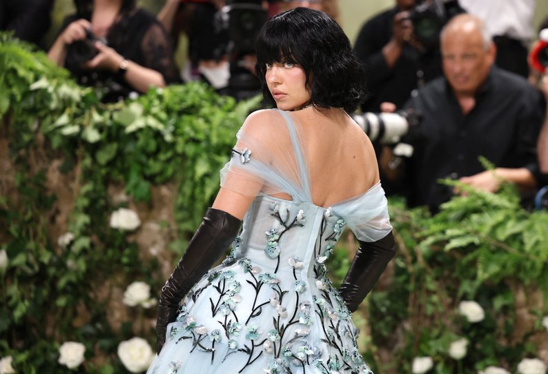 Met Gala 2024: найкращі образи зірок на балу в Нью-Йорку