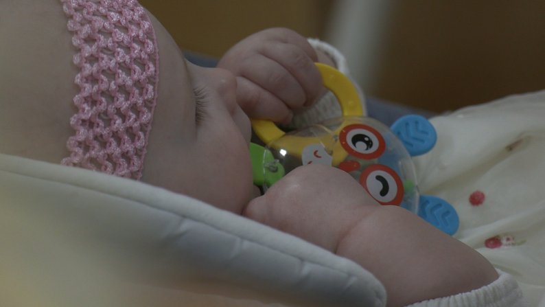 На Житомирщині шукають родину для двох сестричок —12-річної Катерини та 8-місячної Богдани На Житомирщині шукають родину для двох сестричок —12-річної Катерини та 8-місячної Богдани