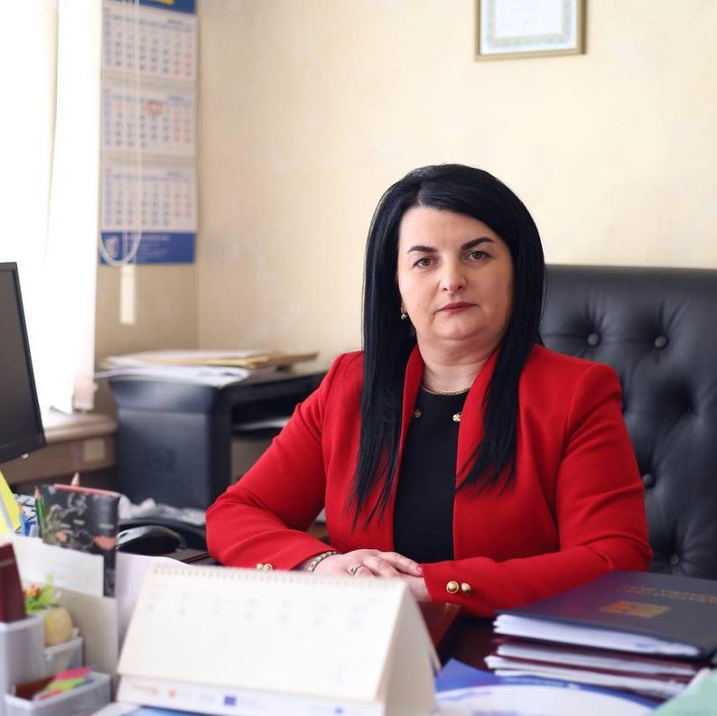 Як часто і до яких країн їздять у відрядження за кордон депутати Закарпатської обласної ради