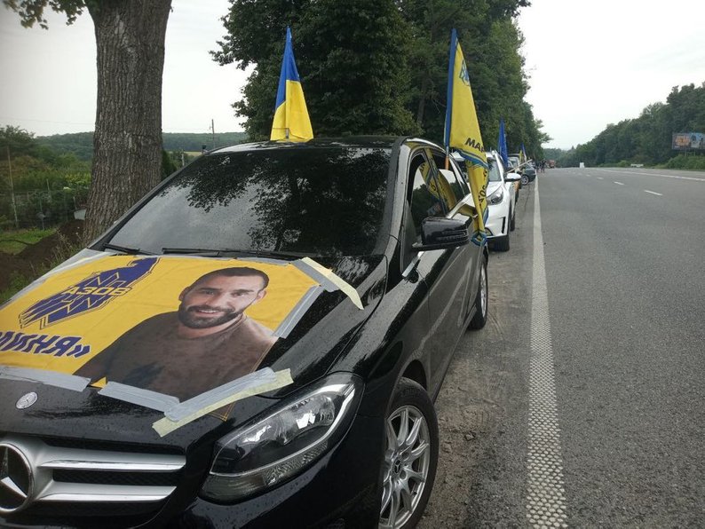 "Дорога пам'яті": у Хмельницькому відбувся автопробіг
