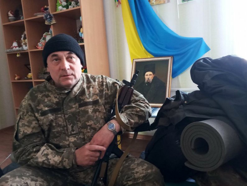 "Пішов в армію в 17, а закінчив в 60": лучанин повернувся до вчителювання після служби в ЗСУ
