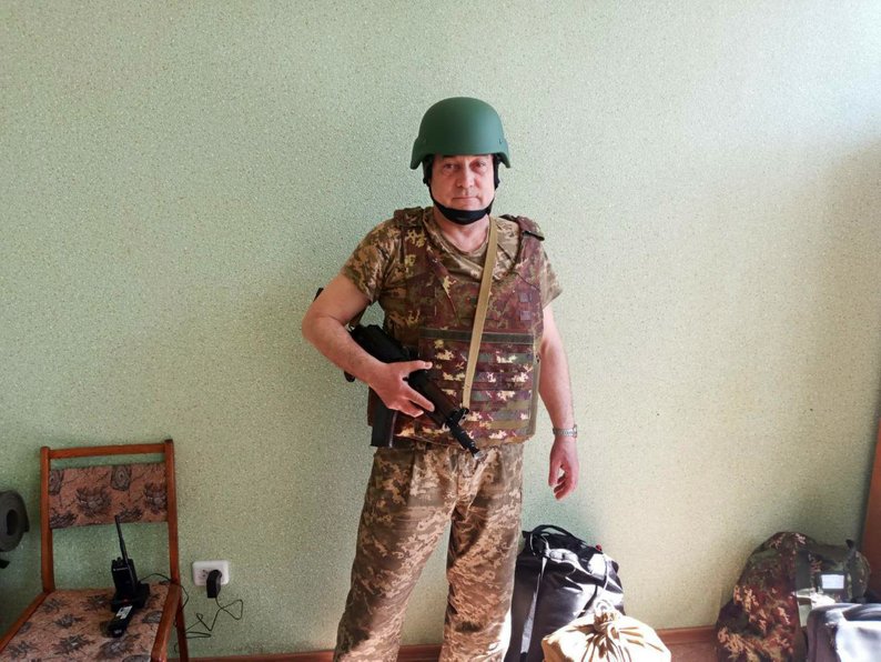 "Пішов в армію в 17, а закінчив в 60": лучанин повернувся до вчителювання після служби в ЗСУ