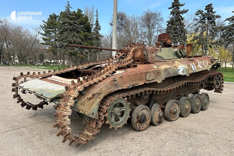 В Одесі виставили знищену російську техніку: фото з Куликового поля